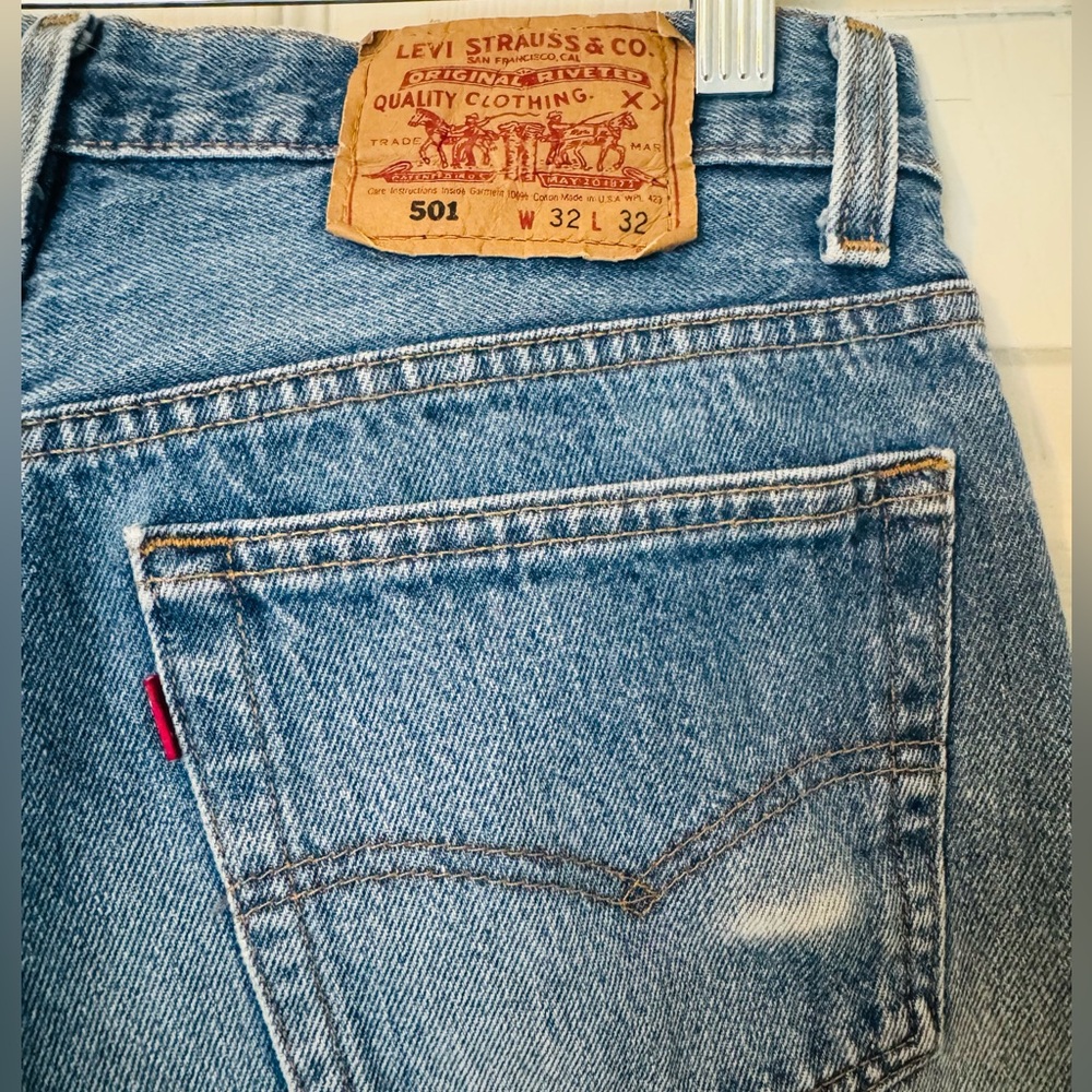 ✨VINTAGE LEVI’S ✨ - Picture 6 of 8